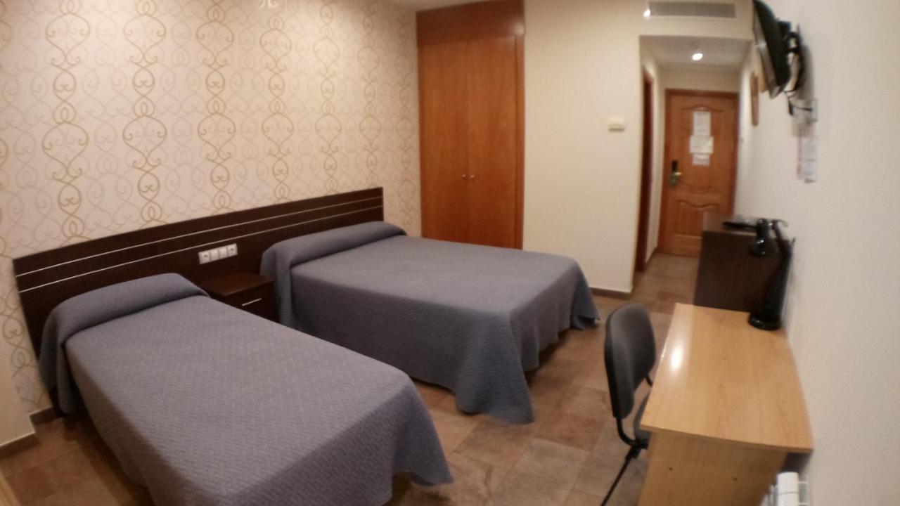 Hostal Venecia II Monzón المظهر الخارجي الصورة