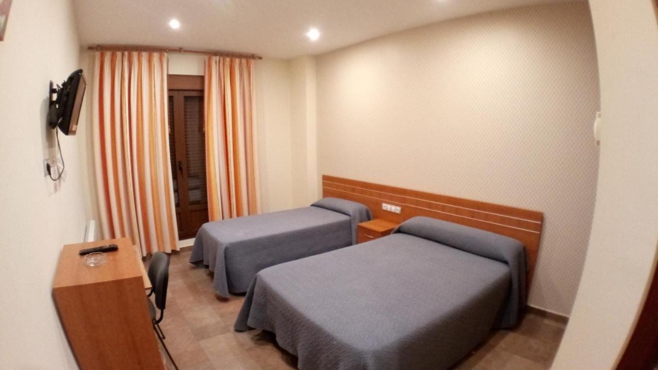 Hostal Venecia II Monzón المظهر الخارجي الصورة