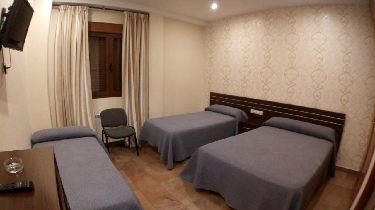 Hostal Venecia II Monzón المظهر الخارجي الصورة