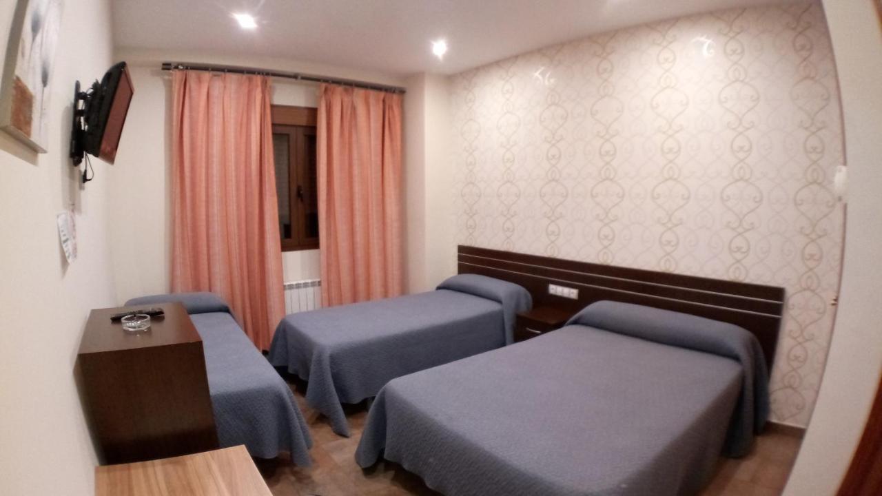 Hostal Venecia II Monzón المظهر الخارجي الصورة